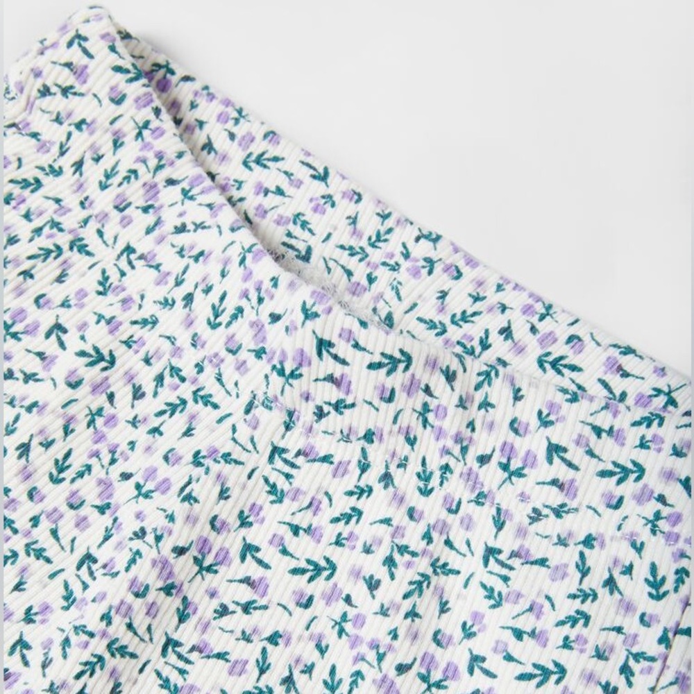 ZARA Ribbed Floral Shorts - Picture 2 of 3